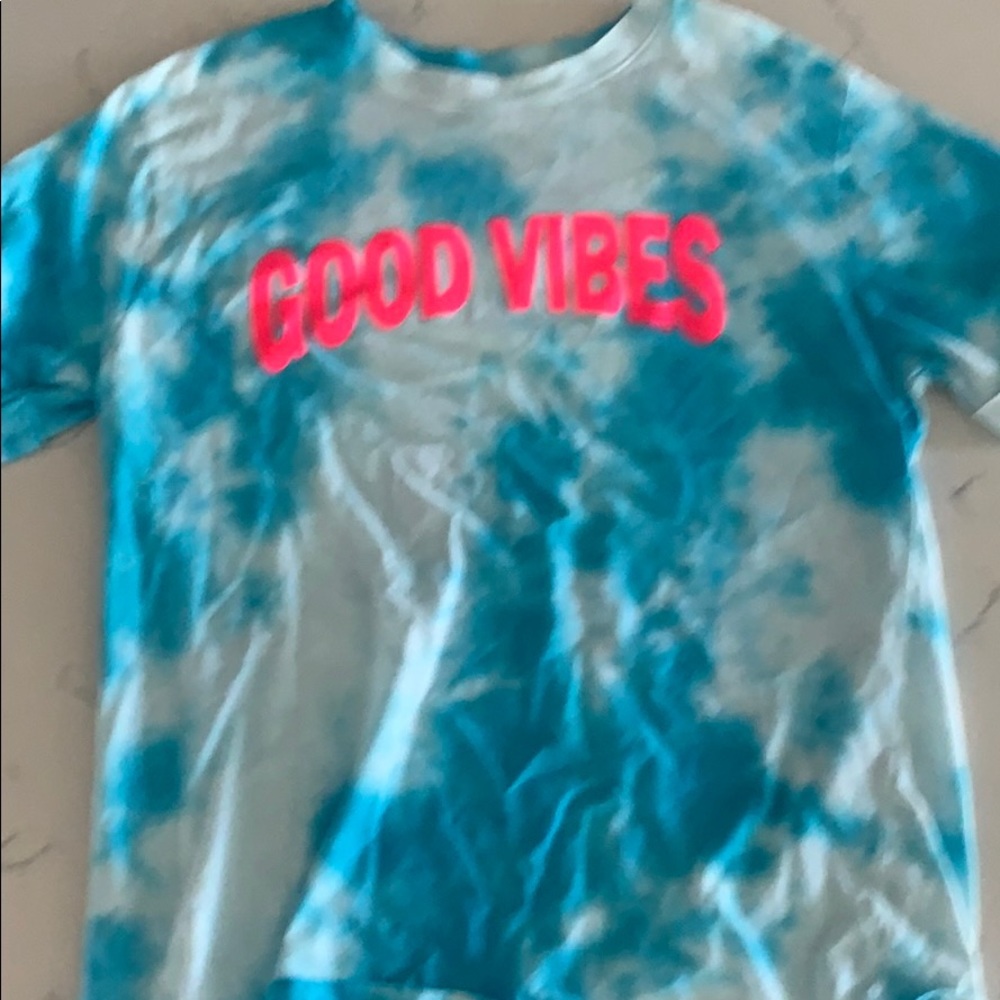 Blue and white tie dye -good vibes-